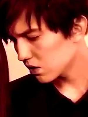 Un video especial poco conocido pero sin duda lleno de emociones  Mahabbat Ber Magan / Give me love  @Dimash Qudaibergen  #Recuerdos #dimash #dimashqudaibergen #dears #tiktok #fypシ #dimash_official_dq 