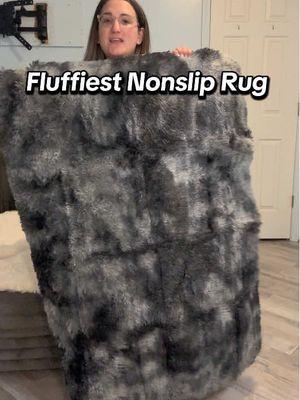 Finally an affordable nonslip rug! #fluffyrug #nonsliprug #rug #rugs #nonslip #rugtok #rugtiktok #rugsoftiktok #bedroomrug 