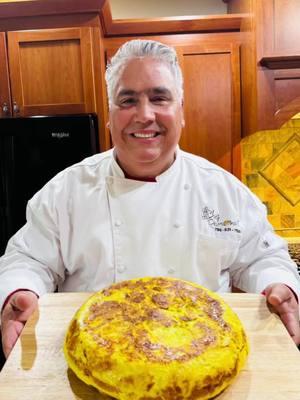 Mi receta de Tortilla Española 💪🙏🇪🇸.  #cheframoncitofarm #cheframoncito #cheframoncitoeventos #cheframoncitomiami #cheframoncitorecetas #cheframoncitoparty #cheframoncitoysusamigos #cheframoncitofood #cheframoncitodelivery 