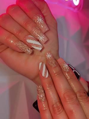 #snownails  #christmasnails  #lovenails  #nailart  #teamvbp  #manassasnails  #uñasbonitas 