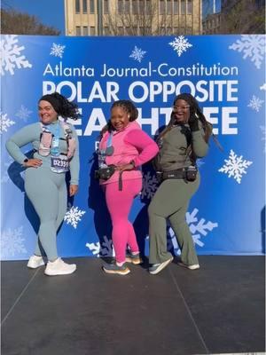 Saving the world before bedtime, and having a TIME doing it with @cierrabemoving and @_tatianaforbes #powerpuffsgirls #run #runner #marathontraining #slowrunner #plussizerunner #10k #atl 