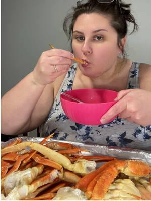 Crab leg mukbang #crablegs #snowcrab #eatwithme 