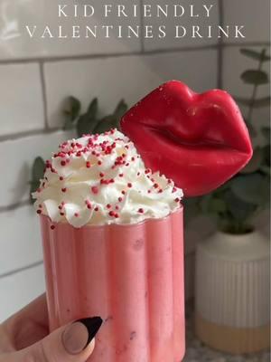 Kid Friendly Valentines Drink 💋 #ValentinesDay #valentine #valentines #valentinesdrink #kidssnacks #momtok #momtiktok #kidfriendly #drinktok #valentinesdiy #galentinesday #galentinesparty #galentine #lips 