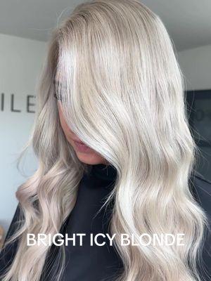 ICY BUT KEEP IT BRIGHT 💎 Lightened with @Schwarzkopf Professional Blondme  Gloss: Redken shades EQ 10NA 9P 9T 9AA Added one row of @scottieandashtonhairco in shades Ice + Luna (stylists can use my code SHANYA20)  #arizonahair #scottsdalehairstylist #scottsdaleblonde #blondme #schwarzkopfusa #behindthechair #blondespecialists #haireducation #haireducator #blondehaireducation #hairtransformation #haircolorist #shadeseqformulas #hairformula #redken