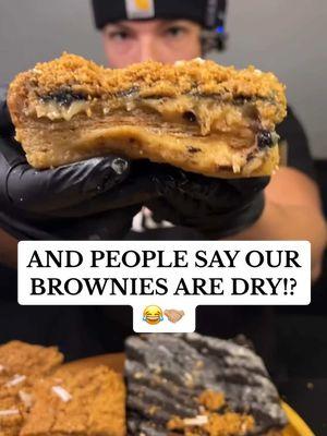 And people say our brownies are DRY!? 😂👌🏼 Feat our blueberry cheesecake blondie Grandma’s Cobbler! 🫐 @Sway 🇵🇷 #buckeyebrownies #brownies #blondies #delicious #blueberry #blueberrycheesecake #gourmet #gooey #food #foodreview #dessert #desserttiktok 