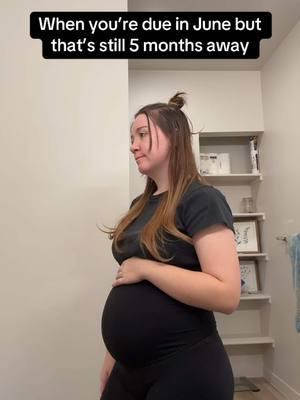 I did in fact find out at about 3 1/2 weeks 🫠 Time is going so slow but so fast at the same time 😂  #secondpregnancy #pregnancyjourney #pregnancytiktok #pregnant #howmuchlonger #pregnantlife 