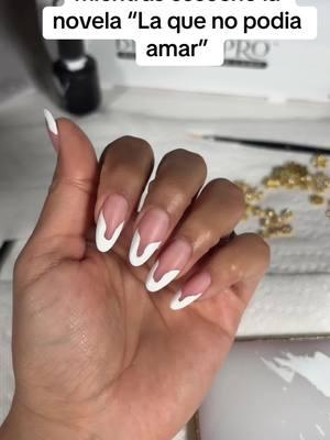 Quien mas ha visto esa novela!?💅🏾✨ #arlanails #haciendomisuñas #nailart #nailtech #nailinspo #nailsartvideos #nailsoftiktok 