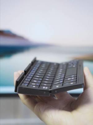 Mini folding keyboard It's really good with an iPad or Mac Mini when moving to work#desksetup #travel #foldingkeyboard #minikeyboard 