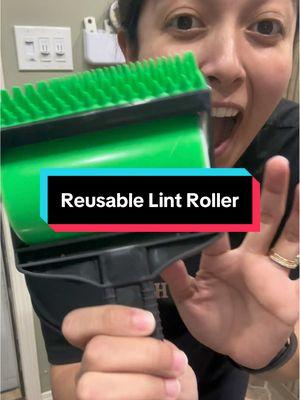 With 3 dogs, it’s needless to say I’m never short of dog fur all over my clothes…. I’ve been looking for a solid solution because normal lint rollers weren’t it. I went through them like crazy!  So when I saw this reusable lint roller, I knew I HAD too try it! #reusablelintroller #dogfurremover #doghairproblems #reusablelintrollerreview #dogproductreviews 