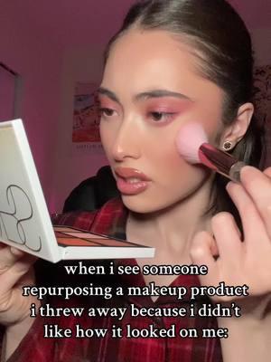 like using your blush as a lipstick??? or eyeshadow as a contour??? HELLO? yall are geniuses out there #grwnirish #foryoupage #yesofcourse #whydidntithinkofthat #makeupproducts #repurposing #repurposing #repurposingmakeup 🤍