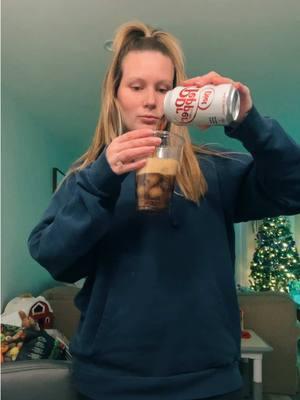 We love a dirty soda #fyp #foryoupage #dirtysoda #trending #momlife #MomsofTikTok #drpepper #dietdrpepper 