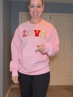 I love this LOVE sweatshirt!  It’s perfect to wear during Valentine’s Day!  It comes in several colors as well! ❤️ @Tees2urDoor  #Love #lovesweatshirt #ValentinesDay #valentinesdayoutfit #sweatshirt #newyearnewaura 