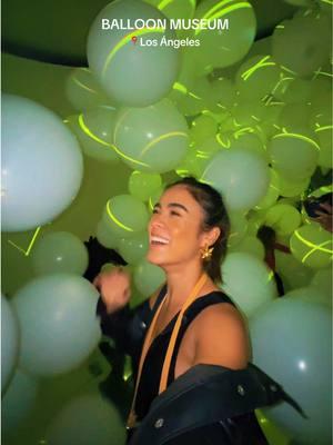 Cosas para hacer en Los Angeles: Visitar @Balloon Museum    El museo del mundo dónde todo  está hecho de globos 😮‍💨 Compártele a la persona que también ama este tipo de experiencias🙌🏼 súper recomendado!  #la #losangeles #thingstodo #balloonmuseum #fun #museum #bucketlist #friends #balloon #art #parati #foryou #colombia #travel #guide 