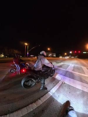 I tried to dance and she had other things in mind @FazerSloth #killswitch #biketok #fyp #bikelife #weoutside #redlightshenanighans 