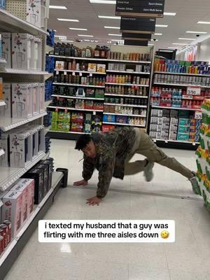 i was NOT expecting all that 🤣 #husbandwife #marriage #prank #husbandprank #couplecomedy #couple #jayandchan #arkansas #trend #fyp #coupleprank #textprank 