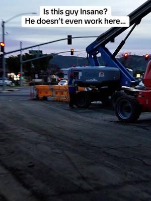 Wait til the end what the heck happened⁉️ #construction #fyp #bluecollar #safety #hoodies #tts #reflective #crazy #man 