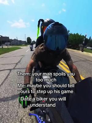 #michigancheck💙💛 #viralvideo #fypage #metrodetroit #bikersoftiktok #gsxr1000r #nofacenocase #biketok #windtherapy #BookTok #backpack #2025 #carbonfiber #detroitlions #biketokers #bikerslife 