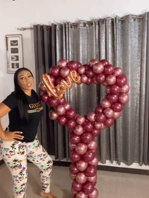 DIY San Valentine I love ❤️ u balloon arch 🎈#sanvalentin #sanvalentine #balloonbouquet #foryoupage #paratipage #balloonartist 