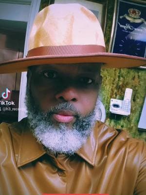 Let's c if u n 4real when u say u wanna know me? #thedefinitionoflove  #relationshipgoalsall2025  #thegreywolf  #happyholidays  #fyp  #fy  #PENETREYETION  #takethejourneywithme  #thebeardking  #myfuturewife  #iamtreye  #iamskeet 