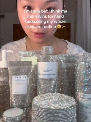 Oh my… do you want a hand bedazzled skincare routine from SOS MOM too? 💗🙌🏻✨ #diamonds #koreanskincare #koreanbeauty #glassskin #sparkly #pdrn #bedazzled 