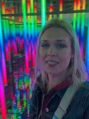 Let’s explore the mirror maze! This was a lot of fun and makes a pretty cool video 🪞  No mirrors were harmed in the making of this video. Shoutout to my friend Freya 👋🏼  #mirrormaze #exploring #purplegillianchats 