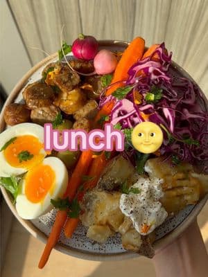 Happy Saturday ❤️ @Applegate @Whole Foods Market  #lunch #lunchplate #healthyrecipes #EasyRecipe #fyp #easymeals #eggs #food #tutorial #snackideas #simplerecipe #vegetables #mealideas #snackplate #chickensausage