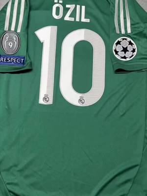 12/13 Real Madrid 3rd away ozil 10 #realmadridfc #championsleague #ozil #footballjersey 