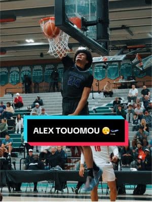 #AlexTouomou makes taking flight look easy. 😮‍💨🛫 #HoophallWest  @NBA Future Starts Now @Spalding @NikeTOC #basketball #hsbasketball #playerofthegame #hoophall #mbb #niketournamentofchampions #nbafuturestartsnow #spalding 