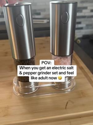 Maybe I’ll season my food now.  Actually I’ve used salt more since I got this. Comes with the little case it sits in too.  #TikTokShop #saltandpepper #saltandpeppergrinder #electricsaltandpeppergrinder #kitchengadgets 