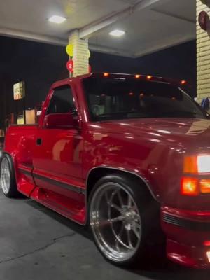 Which one you taking? 🍎 or 🍏? Billets or wires?!? @las_consentidas_de_teddys_🔥 #chevrolet #chevy #chevylife #gmcsierra #stepsidechevy #gmc #chevygang #stepside #wirewheels #sierra #chevytrucks #chevysilverado #spokes #lowered #silverado #billet #loweredtrucks #obsgang #silveradonation #obsnation #obschevy #lsx #shortbed #obs #wires #4thgeneration #4thgen #billets #chevytruck #88_98 #calistyle #90sstyle #rcsb #babybillets #fypシ #fyp #trucksoftiktok #foryoupage #foryourpage #murdacustoms