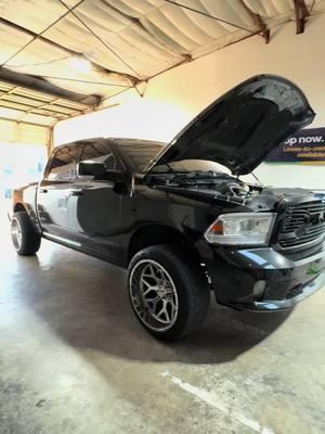 2019 Ram 1500 Classic 🔥  • 8Inch @Rough Country  • 33x13.50R24 VenomPower  •24x14 Stealth Forged  #houston #liftedtrucks #droppedtrucks #fyp #tx #springtx #offroad #tireshop #ram1500 #ramtruck 