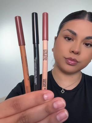 This has been my new go to for my “simple makeup” days!!! #makeupforever #makeupforeverlipliner #lipliner #simplelook #everydaylook #everydaymakeup #bestseller 