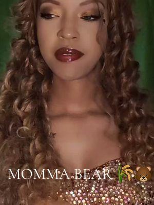 She was betrayed by her father. She was used by both her brothers. And the idea of losing her child and not have a say? Momma bear's gonna protect her cub💚🌾🥺 #mysticmanaged✨️ #Demeter #greekmythology #demetercosplay #goddessoftheharvest #actress #fantasyartist 