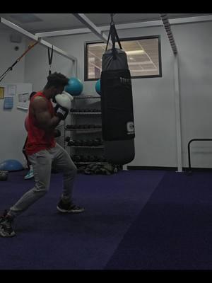 #boxing #fypboxing #punchingpower #fyp #athlete #gym #heavybag 