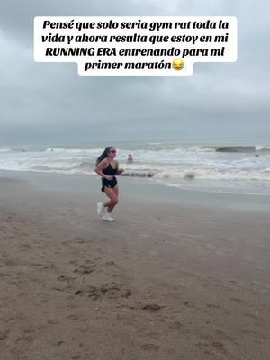 Nuevo nivel desbloqueado!🏃🏻‍♀️🏃🏻‍♀️ Que padre se siente ser una runner! Aunque mi pace no sea el más veloz pero con la ayuda de mi coach  poco a poco la vamos mejorando. Y la verdad se está disfrutando esta nueva etapa la cual jamás creímos estar. Y ustedes en qué nivel están Ciclistas, Nadadores, runners, gym rats, CrossFit, Couch potatoe? Por cierto que muchas personas me preguntan cuál marca de tenis uso para entrenar y la verdad es que los Nike invincibles 3 son súper cómodos y con los que entreno la mayoría de los días.  #crossfit #Running #runner #gymrat #runnerorgymrat #ciclista #nadador #mamafit #fitness #fitnessmotivation #motivation #motivacion #correr #runners #humor #instarun #correconmigo #runwithme #nike #halfmarathontraining #lolaketo #lolavidafit #invinsible3