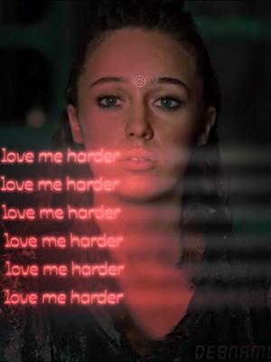 going into depression because I'm watching this show but. Look at her :3 #lexa #lexakomtrikru #the100 #lexaedit #the100edits #heda #edits 