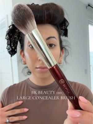 This + the @BK Beauty Brushes foundation brush for a flawless base ♥️ #bkbeautybrushes #makeupbrushes #concealerbrush #bkbeautyconcealerbrush #bkbeauty110 