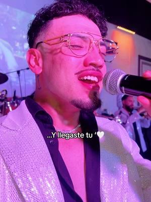 Y llegaste tu Chiquitita  🌟 #banda  #yllegastetu  #saulgarciamusic  #cantante  #vocalista  #musico  #musicosentiktok  #fiesta  #party  #Love    #lasvegas 