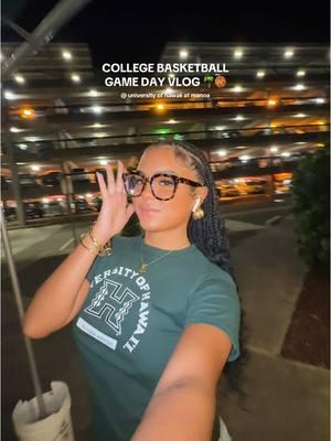 UH Manoa basketball game vlog!! 🌴🏀 #uhmanoa #universityofhawaii #college #collegeinhawaii #collegevlog #hawaiicollegelife #hawaiistudent #hawaiitiktok #collegelife #basketball #hawaiibasketball #hawaii #backtocollege #uhmanoa #collegeinhawaii #collegebasketball 