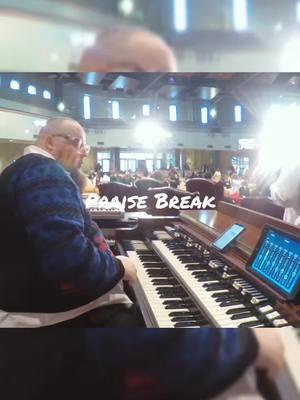 Praise Break #COGIC  #gospel #organ #hammondorgan #hammond #gospelorgan #cogic #shout #worship #worshiporgan 