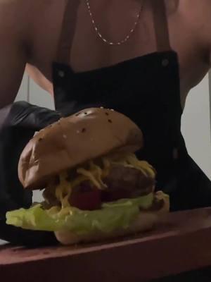 #hamburger #hamburgermaking #diyhamburger  #mencooking #kitchenmen #musclecook #boyfriendcook #musclemen #musclebodybuildingmotivation #hamburgerrecipes #hambergerberbaby #menchef #meninthekitchen 