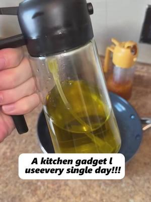 Replying to @sandy57_I sold over 4000 of these on the tiktok shop in September because it's a quality product! #oilspraybottle #oliveoil #cookingoil #aerosol #cookingwithjake #kitchengadget #calico #kitty #purrfect  