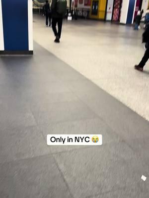 Only in NYC 😭 #tvrealtornyc #foryoupage #fyp #foryou #nyclifestyle 