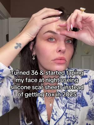 Waking up beautiful is my 2025 goal 😘 #siliconescarsheets #facetape #siliconescartape #finelines #fineline #wrinkles #antiaging #antiagingtips #antiagingskincare #SelfCare #thatgirl #morningshed #fyp #TikTokShop #thirties #millennial #millennials face tape routine silicone scar sheets instead 