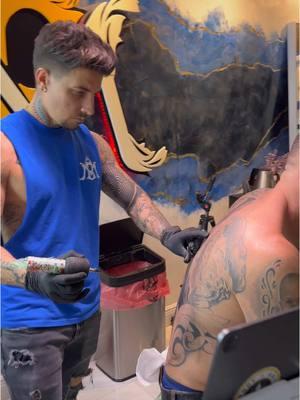 Love Art in every aspect! @Master Barba tattoo has a open canvas to my body! @exoticwallfinishes #Sexywalls #tattoos #venetianplaster #marmorino #marmorinoking #gangsta 