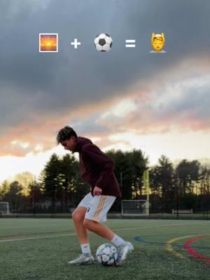 🌅⚽️#fyp #foryoupage #footy #sunset #god #footyaccess #firsttouch 