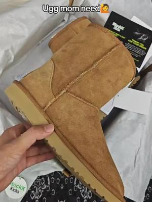 ugg 👉 b!0 #Stockxkicks #uggs #winterfashion #womenfashion #oufits #shoes #europe #italy🇮🇹 #germanytiktok 