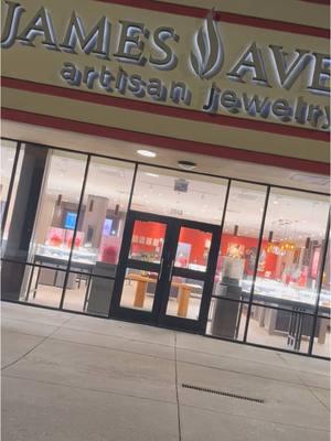 James Avery Jewelry maintenance was easy peasy! They gave me a one day turnaround! @James Avery Artisan Jewelry #jewelrycleaning #jamesavery #tarnishedjewelry 