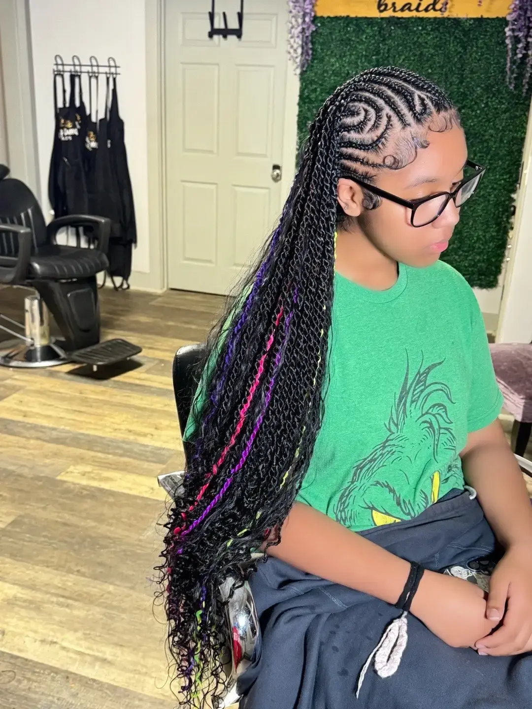 We love when our clients let us freestyle on them! Finding the style we think suits their personality & face is fun, it’s like their own custom style! 🤍  Stylist- KJ (@Ken Morgan🤍) Style- Tribal braids with island twists Book the look! @  Raisingqueensbraids.com #newyear  #newyearnewhair #passiontwist #tribalbraids #customstyles #coloredhair #longhair #popularstyles #bohoknotlessbraids #gwinnettbraids #BraidArt #braidtrends #loganvillebraider #braidcreativity #gwinnettbraider #kidsnaturalhairstyles #waltoncountybraids #HealthyHairCare #ProtectiveStyles #raisingqueensbraids #fy #explore #styleinspo #hairinspo 