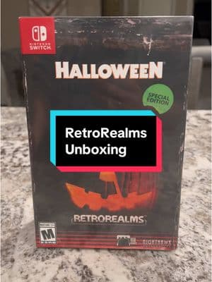 ##horror #horrortok #horrortiktok #horrorcommunity #ashvsevilddead #evildead #ashwilliams #retrorealms #horrormovie #halloween #michaelmyers #halloween2018 #unboxing #plush #collector @RetroRealms 